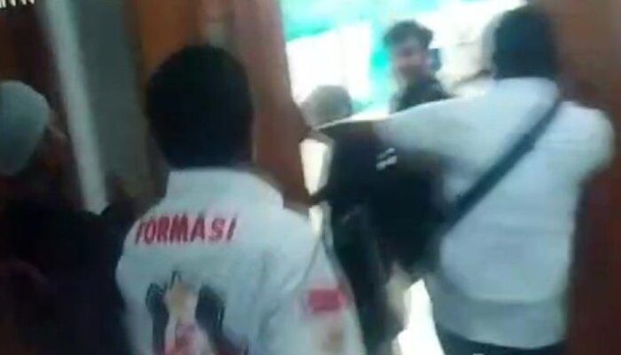 Wartawan Dianiaya Oknum Ormas Pendukung SYL