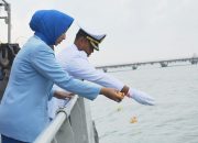 Lanal TBA Gelar Upacara dan Tabur Bunga