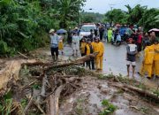Bencana Banjir dan Longsor, Pemprov Banten Kerahkan Petugas dan Salurkan Bantuan