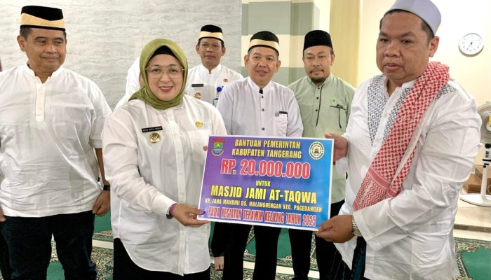 Intan Tarling di Mesjid  At- Taqwa Mandiri  Pagedangan
