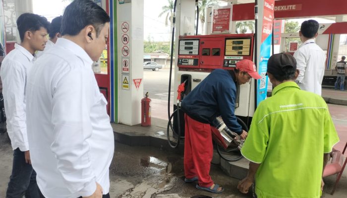 Cegah Kurangi Takaran, Metrologi Disperindag Sidak SPBU 3415706 Kawidaran Cikupa