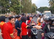 PWI Pandeglang Bersama Alfamart Bagi Makan Gratis di Bulan Ramadan