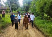 Terima Laporan Masyarakat Jalan Rusak, Gubernur Banten Andra Soni Gercep Tinjau Lokasi