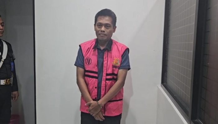 Ditetapkan TSK, Kadis Lingkungan Hidup Tangsel Ditahan