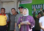 Intan Lepas Gerak Jalan Santai HUT ke-19 Kecamatan Gunung Kaler