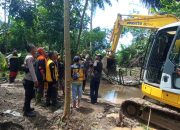 Kapolsek Pamarican Sigap Cek Lokasi Tanggul Jebol di Desa Sukahurip
