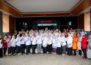 Ketua TP PKK Provinsi Banten Serahkan Penghargaan Perempuan Inspiratif Provinsi Banten Tahun 2025
