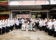 Peringati Hari Kartini, Ketua TP PKK Provinsi Banten Tinawati Andra Soni Berikan Penghargaan Tiga Perempuan Inspiratif di Kota Serang