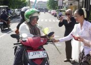 Polwan Polres Banjar Bersama Bhayangkari Peringati Hari Kartini Gelar Bakti Sosial