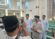 Wakil Gubernur Banten A Dimyati Melaksanakan Salat Idul Fitri 1446 H di Masjid Agung Ar Rahman Pandeglang