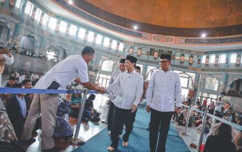 Kloter Pertama Jamaah Haji Provinsi Banten 1446 H Dilepas Wagub Banten