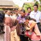 Maesyal Kunjungi Anak Penderita Kanker Mata di Kronjo