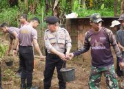 Polres Banjar Bantu Evakuasi Rumah Warga yang Terdampak Longsor