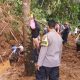 Polsek Ciamis Polres Ciamis Datangi TKP Bencana Tanah Longsor di Desa Gunung Sari Sadananya