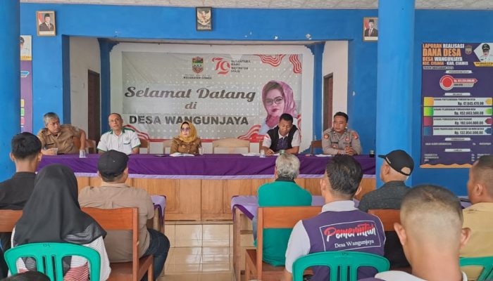Polsek Cisaga Ikuti Musdes Pembentukan Koperasi Merah Putih di Desa Wangunjaya