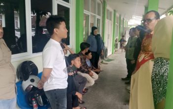 Bertahun – tahun Ijazah Ditahan, Puluhan Alumni dan Wali Murid Ponpes Al Dzikri Geruduk Kantor Kemenag Kota Serang
