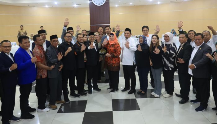 Perangi Korupsi, DPRD Tangsel Ikuti Sosialisasi Pengendalian Gratifikasi oleh KPK