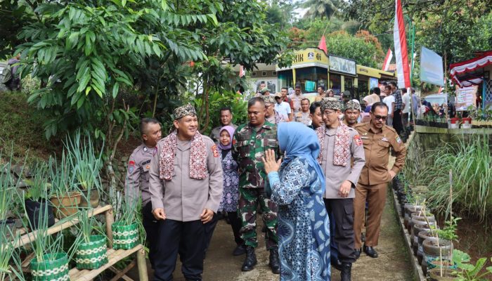 Desa Jalatrang Dinilai Lomba Pekarangan Pangan Bergizi Tingkat Nasional oleh Mabes Polri