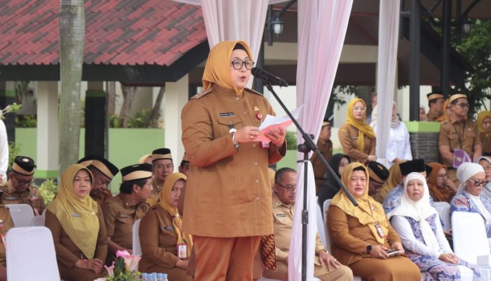 Hj Intan Pimpin Upacara Peringatan Hari Koperasi