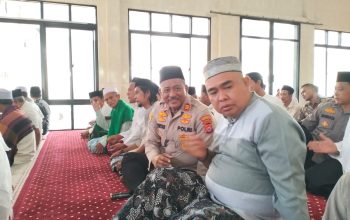Kapolsek Kresek Sampaikan Pesan Kamtibmas Usai Solat Jumat Berjamaah
