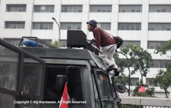 AIP KURNIAWAN DEMO DPR (11)