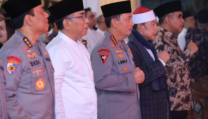 Kapolri dan Ketua PBNU Hadiri Haul Ponpes Buntet Cirebon