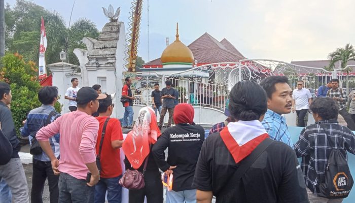 Wartawan Dikeroyok Saat Liputan, Puluhan Wartawan Tuntut Perlindungan dan Tegakkan Kebebasan Pers