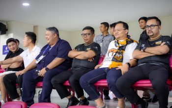 Saksikan Laga Dewa United Vs Persik Kediri, Gubernur Banten Andra Soni Senang, BIS Unjuk Kualitas