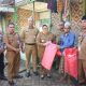 Hj Intan Serahkan Bantuan Bagi Korban Angin Puting Beliung