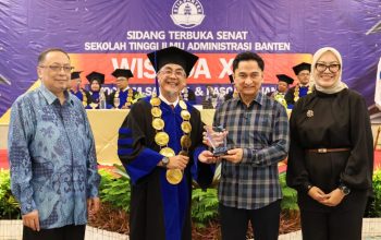 Hadiri Wisuda STIA Banten, Wagub Banten A Dimyati Natakusumah Paparkan Arti Wisuda