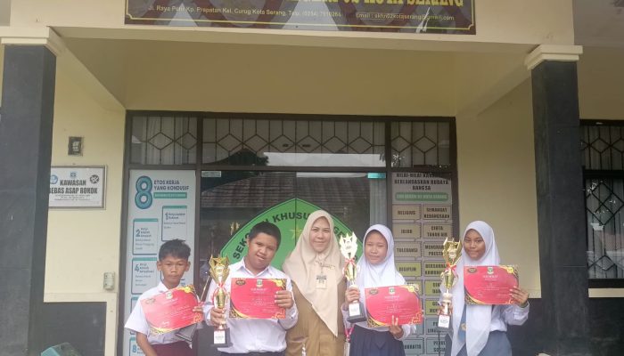 Siswa dan Siswa SKH 02 Kota Serang Raih Juara Fashion Show Gebyar Merah Putih
