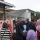 Belasan Emak-Emak Relawan SPPG Datangi Rumah Wartawan di Sergai, Protes Unggahan TikTok Soal Limbah