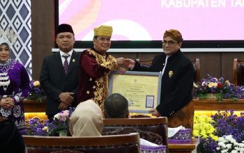 Kado Istimewa di Hari Jadi Tangerang: PERUMDAM TKR Terima Penghargaan Bergengsi dari Bupati Tangerang