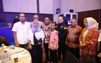 Gubernur Andra Soni Serahkan Santunan BPJS kepada Keluarga Atlet PPLP yang Meninggal