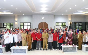 Bupati Tangerang Buka Pemeriksaan Kesehatan Gratis dan Seminar Lansia