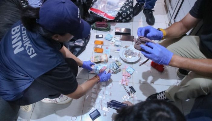 Grebek Kampung Ambon, BNN dan Polri Amankan Delapan Tersangka