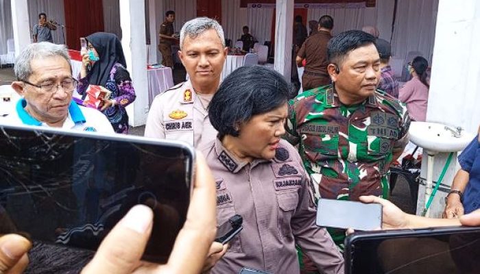 Kejari Kab Tangerang Musnahkan Barbuk 5Kg Ganja Dan 3 Senpi