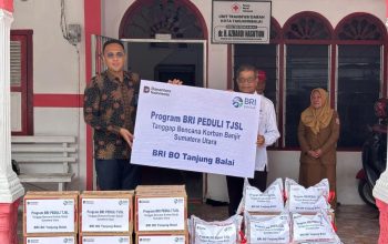 BRI BO Tanjungbalai Serahkan Bantuan TJSL Peduli ke PMI untuk Korban Banjir