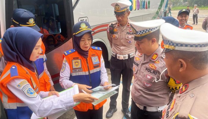 Satlantas Polres Banjar Bersama Dinas Perhubungan Gelar Ramp Check di Terminal Tipe A Banjar
