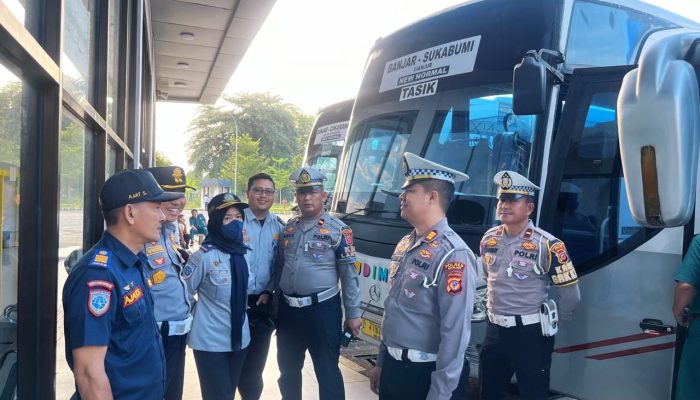 Satlantas Polres Banjar Gelar Ramp Check Jelang Operasi Lilin Lodaya 2025, Armada Bus Diperiksa Ketat