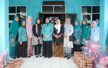 Tinawati Andra Soni Salurkan PMT Balita dan Pangan Bergizi untuk Ibu Hamil di Pabuaran