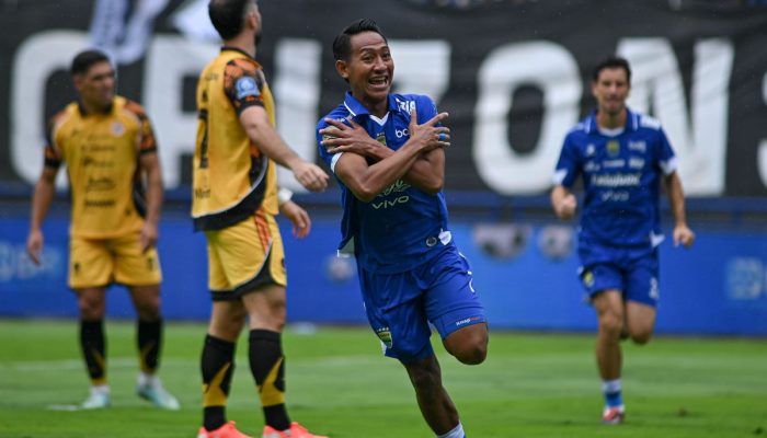 Gol Tunggal Bechkam Putra ke Gawang Persija Hantarkan Persib ke Puncak Klasemen