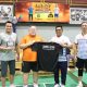 Gubernur Andra Ramaikan Pertandingan Persahabatan BangBro Badminton Triple
