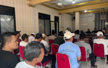 Dukung Pencegahan Stunting Bhabinkamtibmas Hadiri Program Grebek Posyandu di Desa Bojong