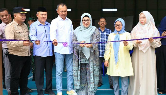 Intan Resmikan GSG Perum Graha Pesona Panongan