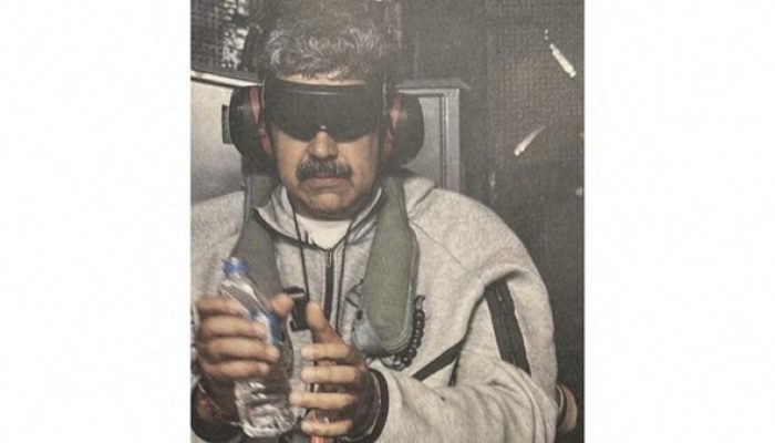 Trump Unggah Foto Maduro Diborgol dan Mata Tertutup