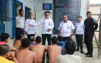 Door to Door!! Kasi Binadik Lakukan Sapa Kasih