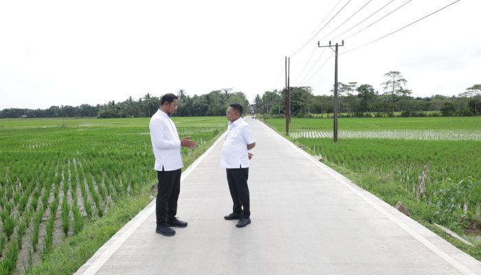 Jalan Sukadame – Kubangkondang Rampung, Andra Soni Ajak Warga Jaga Infrastruktur Desa