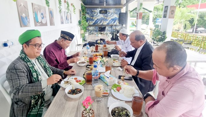 Kelezatan Rabeg Cafe Raja Warnai Pertemuan Sultan Banten ke-18 dan SMSI Banten Bahas HPN 2026