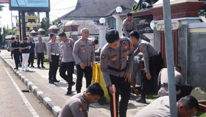Polres Ciamis Gelar Korve di Lingkungan Mako